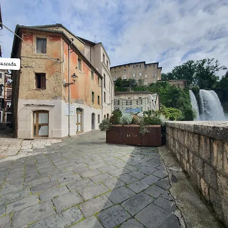 Il Vicolo Della Cascata *